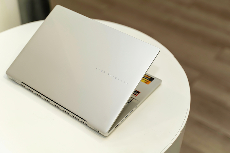 ASUS-Vivobook-S-14-47.jpg 