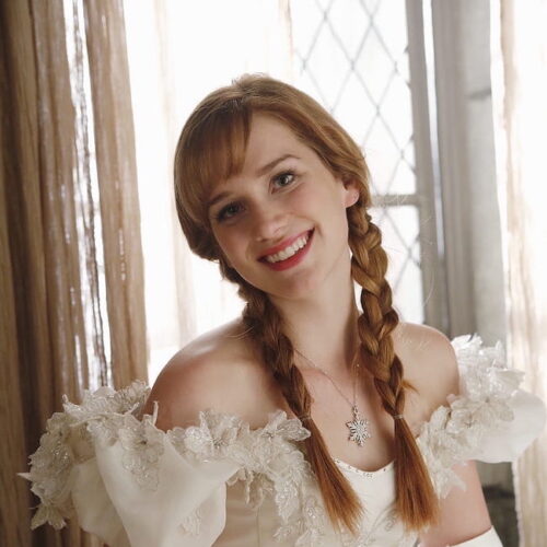 Elizabeth-Lail-08