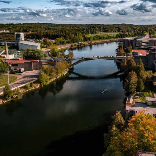 Beautylife_Dại-học-Trent-_2-2.png